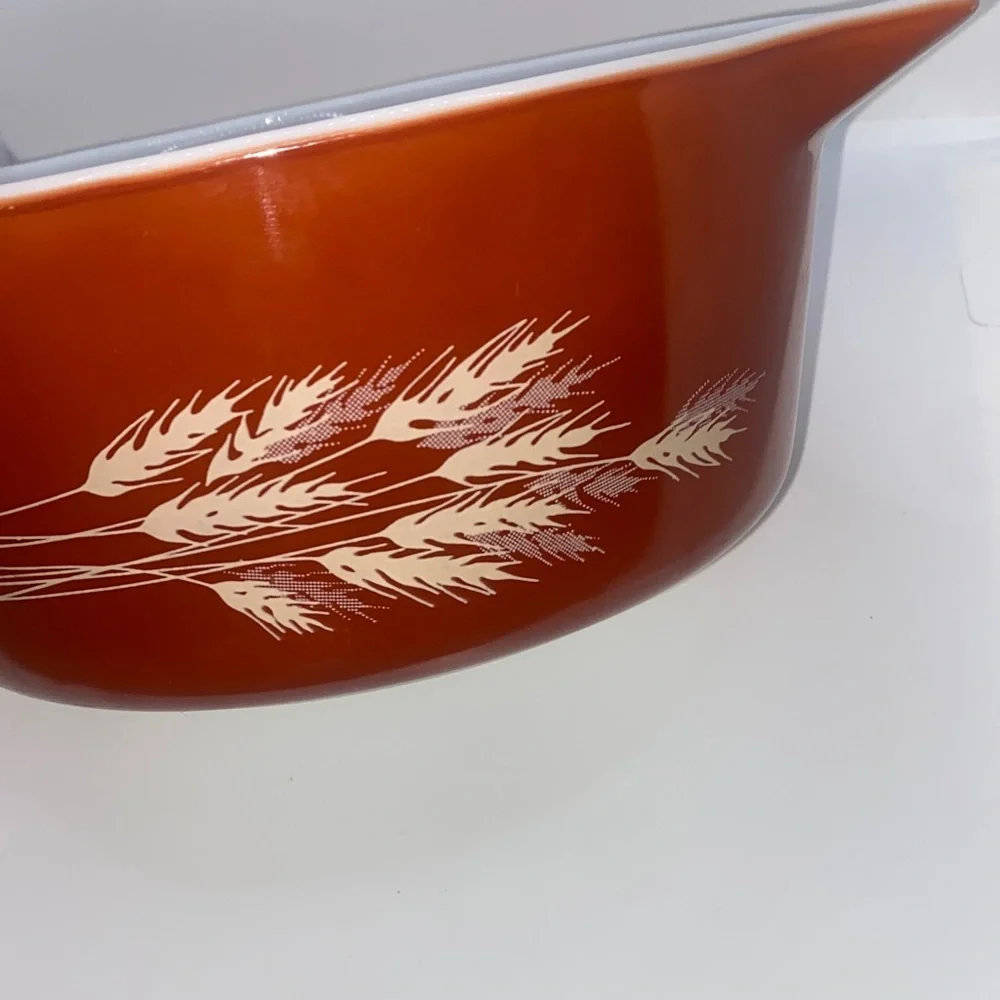 Pyrex Burnt Orange Autumn Harvest Wheat Pattern Milk Glass Dish sz 475-B Kitchen